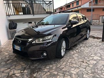 Lexus Ct200h