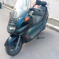 Yamaha majesty 250cc