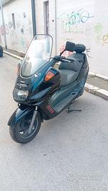 Yamaha majesty 250cc