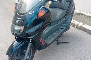 Yamaha majesty 250cc