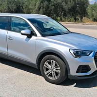 Audi Q3 35 TDI S tronic Business