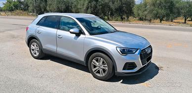 Audi Q3 35 TDI S tronic Business