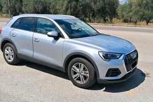 Audi Q3 35 TDI S tronic Business