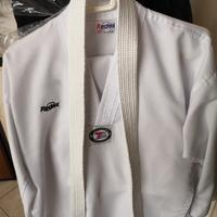 2 Kimono Taekwondo completi.