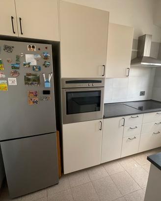 Cucina completa di elettrodomestici