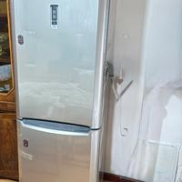 Prezzo ribassato / Frigo combinato Indesit