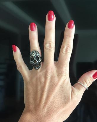 Anello regolabile con teschio