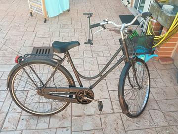 Bicicletta donna con cestino