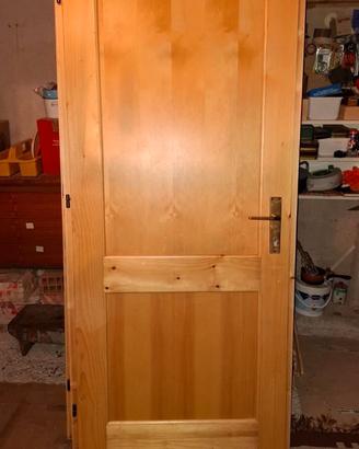 Coppia Porte in Abete Massiccio con telai e chiavi