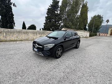 MERCEDES-BENZ GLA 200 D SPORT PLUS AUTO