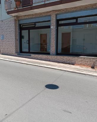 Vendita Locale commerciale c1