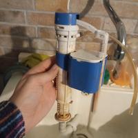 galleggiante + pompa wc