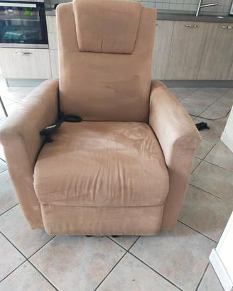 Poltrona elettrica alza persona 