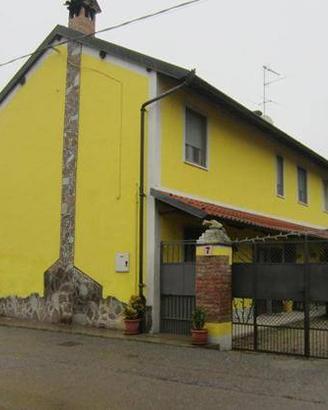 Immobile in asta di 244 m² con più di 5 locali a Z