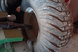 2 pneumatici + cerchi 6 fori 500/60 - 22.5