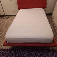 Letto una piazza e mezzo completo di materazzo