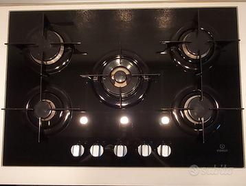 PIANO COTTURA GAS INDESIT