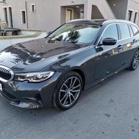 BMW 320 d 48V xDrive Touring Business Advantage