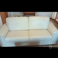 divano in pelle 