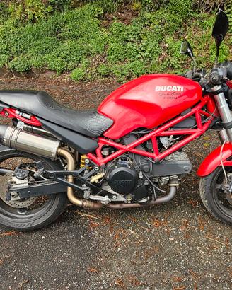ducati  monster  695 per patente a2