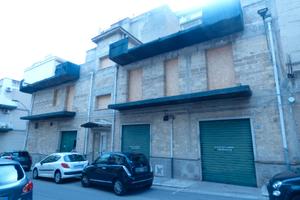 Intero edificio allo stato grezzo P/22