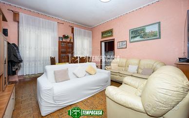 CENTRO PAESE - AMPIO 3 LOCALI CON CANTINA !!!