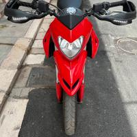Hypermotard 796