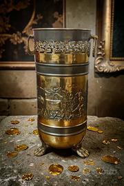 portaombrelli lavorazione a sbalzo scene rurali