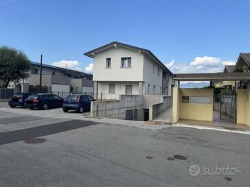 Garage a Sulbiate