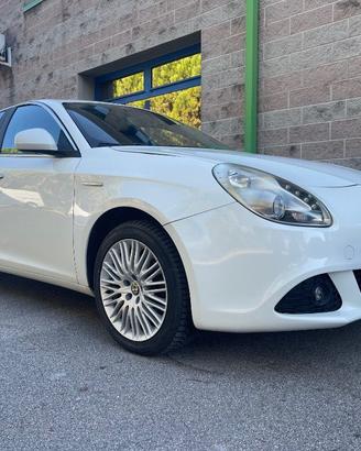 ALFA ROMEO Giulietta 2.0 JTDM 140CV SENSORI PARC