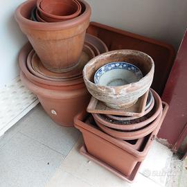 Set Vasi Terracotta e Plastica 