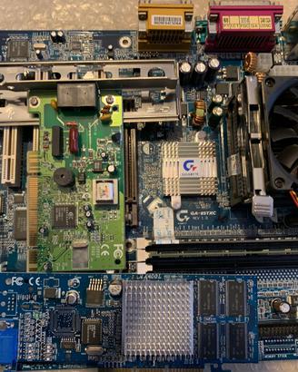 Gigabyte GA-8STXC socket 478 P4 2,0 Ghz