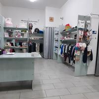 arredamento per negozio di abbigliamento 