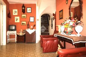 CASA SEMINDIPENDENTE A FERRAZZANO