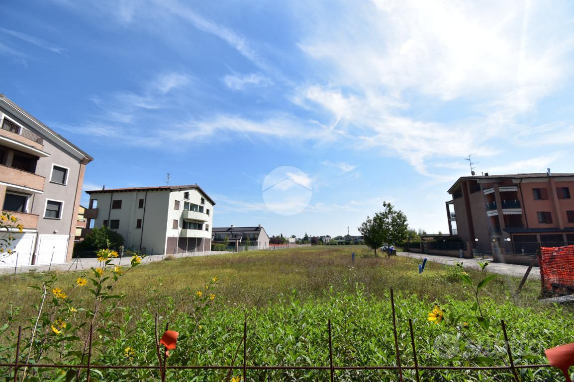 TER. RESIDENZIALE A FIDENZA - Vista 4