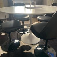 Tavolo e 4 sedie Calligaris