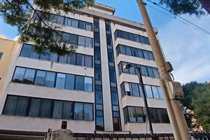 Ugo La Malfa Ufficio 4 locali 131 mq 4° piano