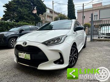 TOYOTA Yaris LOUNGE