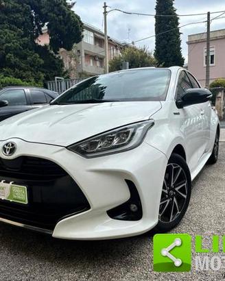 TOYOTA Yaris LOUNGE