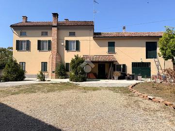 CASA INDIPENDENTE A SALE