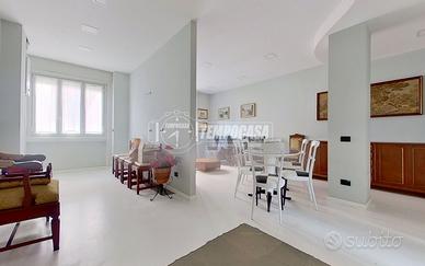 Quadrilocale con box e cantina