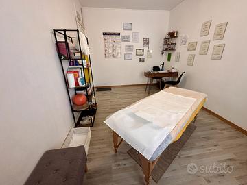 Stanza massaggi in centro, due giorni a settimana