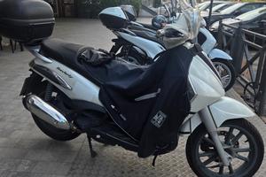Piaggio Beverly 300 i.e.2010 EUROSCOOTER esamino p
