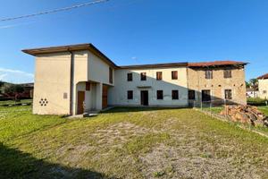 CASA INDIPENDENTE - ampio terreno edificabile e...
