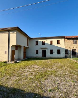 CASA INDIPENDENTE - ampio terreno edificabile e...