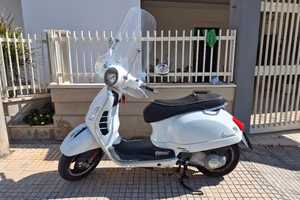 vespa  piaggio gts 300 ie 
