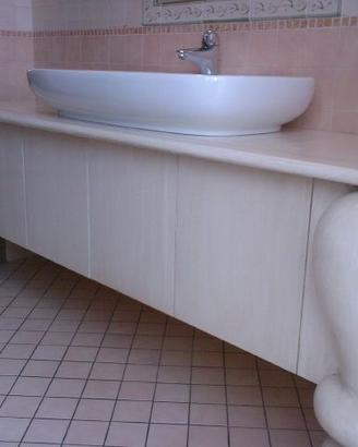 mobile bagno con gambe tornite 4 ante laccate