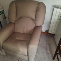 poltrona reclinabile per anziani