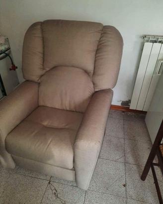 poltrona reclinabile per anziani
