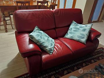 Due divani 1,71m e 2,10m